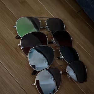 Bundle of 4 aviator sunglasses